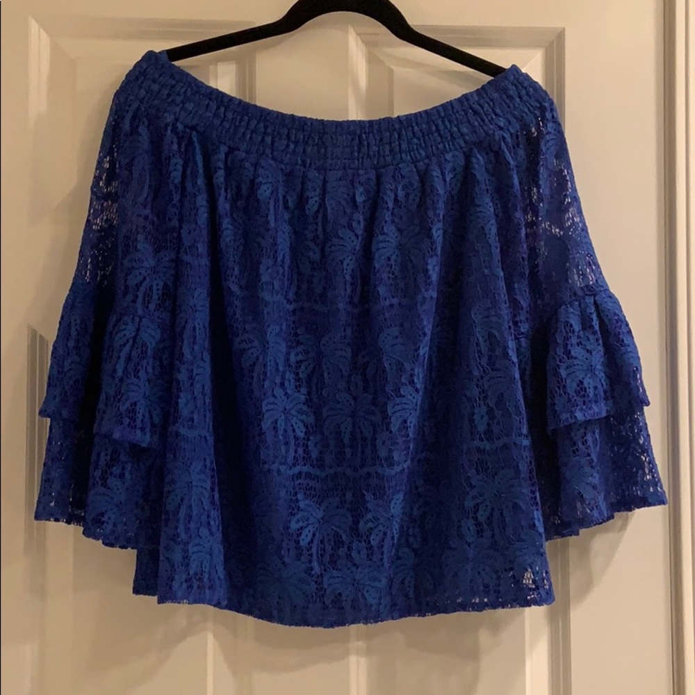 Size medium Lily Pulitzer off the shoulder blouse